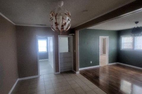 Villa ou maison à louer à Saint Petersburg, Floride: 3 chambres, 202.34 m2 № 2434540 - photo 2
