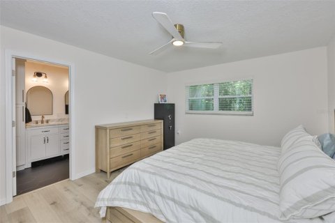 House in Spring Hill, Florida 3 bedrooms, 149.39 sq.m. № 2151866 - photo 23