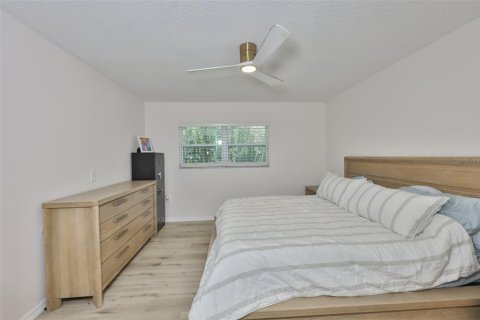 House in Spring Hill, Florida 3 bedrooms, 149.39 sq.m. № 2151866 - photo 26