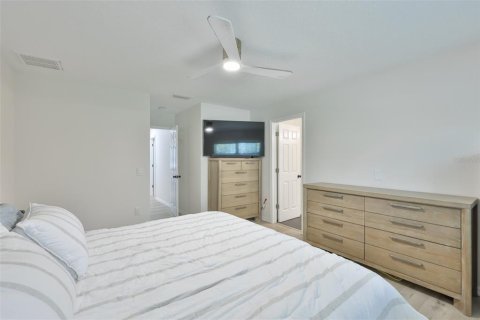 House in Spring Hill, Florida 3 bedrooms, 149.39 sq.m. № 2151866 - photo 24