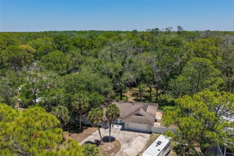 House in Spring Hill, Florida 3 bedrooms, 149.39 sq.m. № 2151866 - photo 4