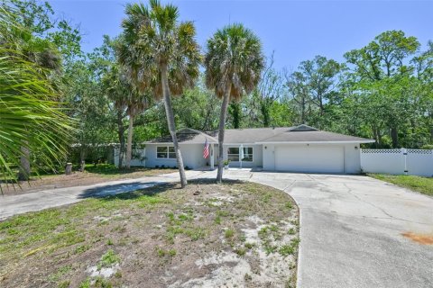 House in Spring Hill, Florida 3 bedrooms, 149.39 sq.m. № 2151866 - photo 3