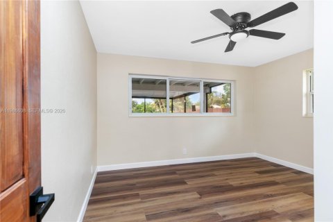 House in Hollywood, Florida 2 bedrooms, 103.12 sq.m. № 2048389 - photo 7