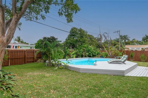 House in Hollywood, Florida 2 bedrooms, 103.12 sq.m. № 2048389 - photo 16