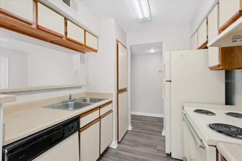 Condominio en venta en Tampa, Florida, 1 dormitorio, 53.98 m2 № 2199021 - foto 5