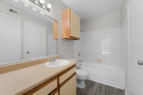 Condominio en venta en Tampa, Florida, 1 dormitorio, 53.98 m2 № 2199021 - foto 15