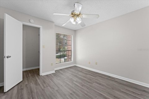 Condominio en venta en Tampa, Florida, 1 dormitorio, 53.98 m2 № 2199021 - foto 12
