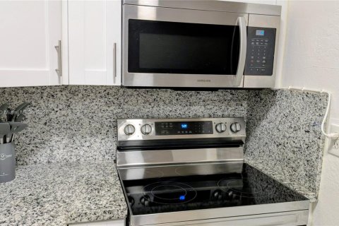 Copropriété à louer à Miami, Floride: 1 chambre, 50.82 m2 № 1966377 - photo 6