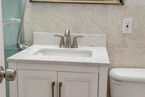 Copropriété à louer à Miami, Floride: 1 chambre, 50.82 m2 № 1966377 - photo 7