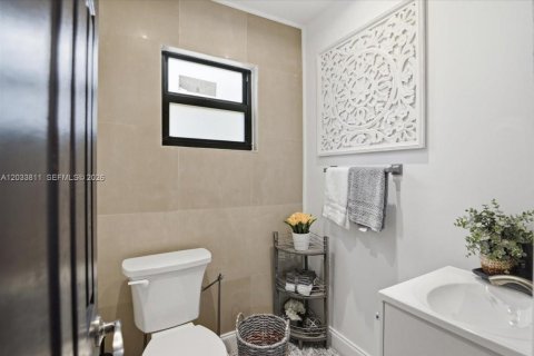Adosado en alquiler en Miami, Florida, 2 dormitorios, 111.95 m2 № 2078060 - foto 25