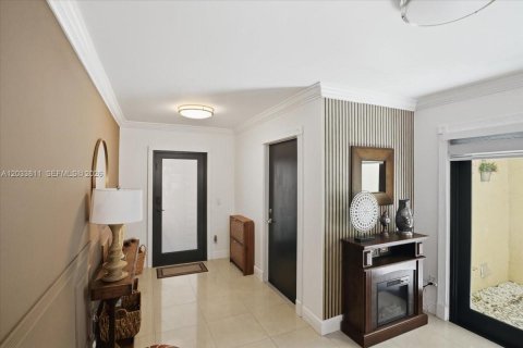 Adosado en alquiler en Miami, Florida, 2 dormitorios, 111.95 m2 № 2078060 - foto 5