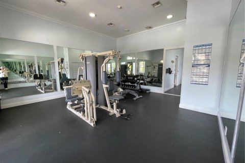 Купить кондоминиум в Пемброк-Пайнс, Флорида 2 спальни, 92.9м2, № 2051905 - фото 24