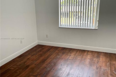 Купить кондоминиум в Пемброк-Пайнс, Флорида 2 спальни, 92.9м2, № 2051905 - фото 13