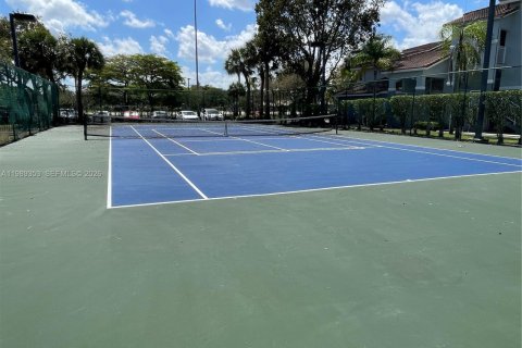 Купить кондоминиум в Пемброк-Пайнс, Флорида 2 спальни, 92.9м2, № 2051905 - фото 25