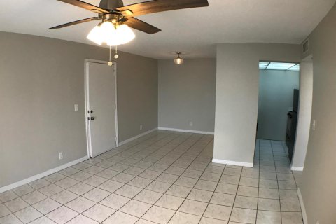 Condominio en alquiler en West Palm Beach, Florida, 1 dormitorio, 51.65 m2 № 2289371 - foto 17
