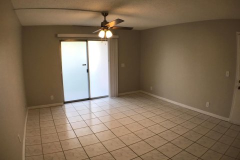 Condominio en alquiler en West Palm Beach, Florida, 1 dormitorio, 51.65 m2 № 2289371 - foto 18