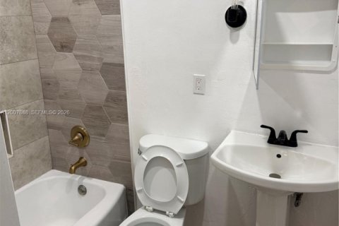 Casa en alquiler en Oakland Park, Florida, 1 dormitorio № 2074002 - foto 9