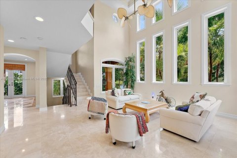 House in Palmetto Bay, Florida 3 bedrooms, 288.37 sq.m. № 1799573 - photo 18