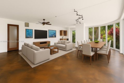 House in Palmetto Bay, Florida 3 bedrooms, 288.37 sq.m. № 1799573 - photo 10