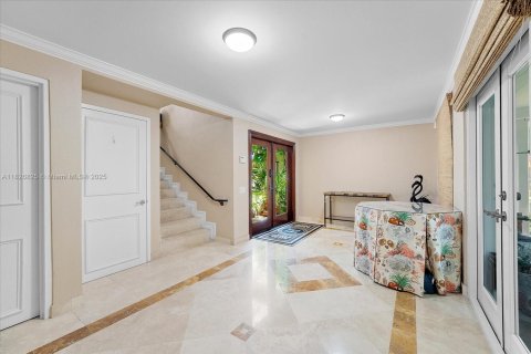 House in Palmetto Bay, Florida 3 bedrooms, 288.37 sq.m. № 1799573 - photo 7