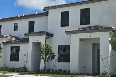 Townhouse in Homestead, Florida 3 bedrooms, 123.37 sq.m. № 2008297