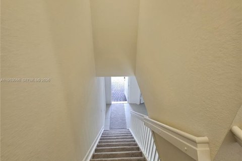 Townhouse in Homestead, Florida 3 bedrooms, 123.37 sq.m. № 2008297 - photo 8