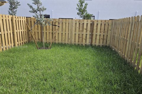 Townhouse in Homestead, Florida 3 bedrooms, 123.37 sq.m. № 2008297 - photo 7