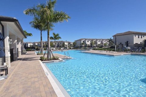 Townhouse in Homestead, Florida 3 bedrooms, 123.37 sq.m. № 2008297 - photo 30