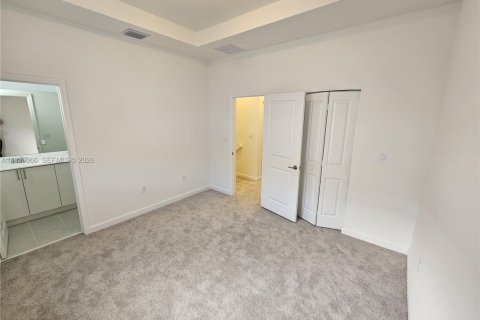 Townhouse in Homestead, Florida 3 bedrooms, 123.37 sq.m. № 2008297 - photo 18