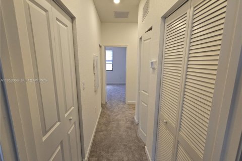Townhouse in Homestead, Florida 3 bedrooms, 123.37 sq.m. № 2008297 - photo 9