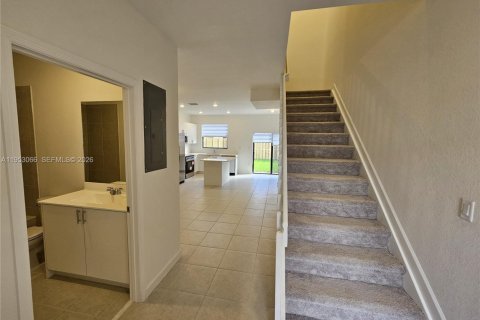 Townhouse in Homestead, Florida 3 bedrooms, 123.37 sq.m. № 2008297 - photo 2