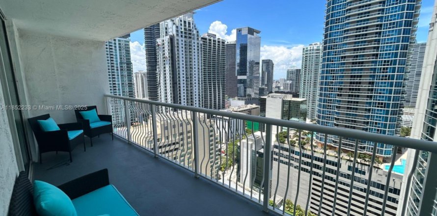 Condominio en Miami, Florida, 1 dormitorio № 1987277