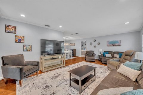 Casa en venta en Winter Park, Florida, 5 dormitorios, 203.83 m2 № 2384077 - foto 4