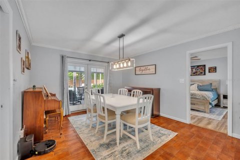 Casa en venta en Winter Park, Florida, 5 dormitorios, 203.83 m2 № 2384077 - foto 8