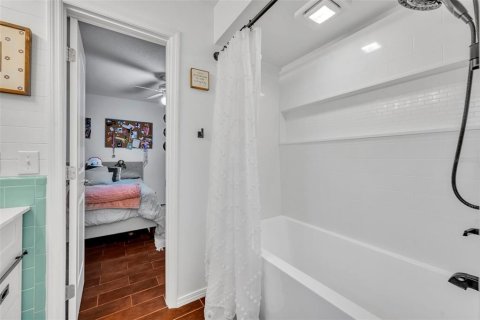 Casa en venta en Winter Park, Florida, 5 dormitorios, 203.83 m2 № 2384077 - foto 24