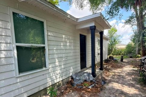 House in Lakeland, Florida 2 bedrooms, 90.58 sq.m. № 2238677