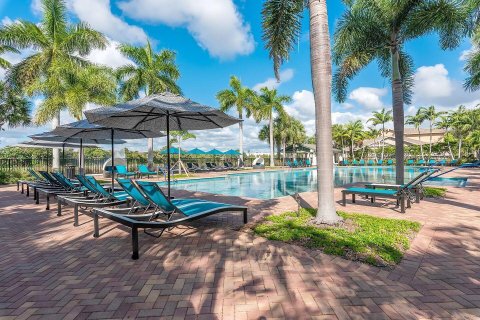 Adosado en venta en West Palm Beach, Florida, 2 dormitorios, 134.52 m2 № 2146250 - foto 16