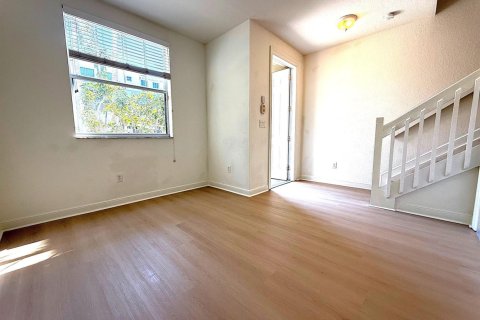 Adosado en venta en West Palm Beach, Florida, 2 dormitorios, 134.52 m2 № 2146250 - foto 5