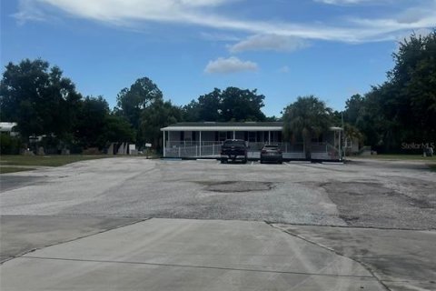 Commercial property in Tampa, Florida 145.67 sq.m. № 2134077 - photo 10