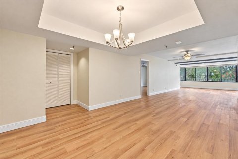 Copropriété à vendre à Tampa, Floride: 2 chambres, 130.06 m2 № 2408348 - photo 11