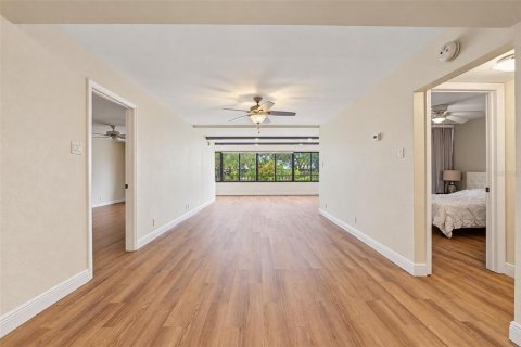 Copropriété à vendre à Tampa, Floride: 2 chambres, 130.06 m2 № 2408348 - photo 10