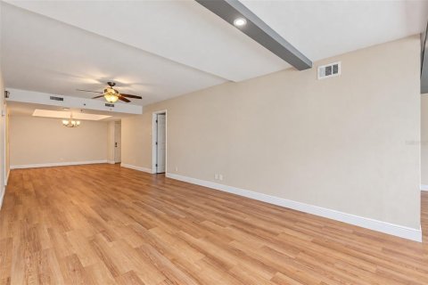 Copropriété à vendre à Tampa, Floride: 2 chambres, 130.06 m2 № 2408348 - photo 19