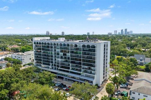 Condo à Tampa, Floride, 2 chambres  № 2408348