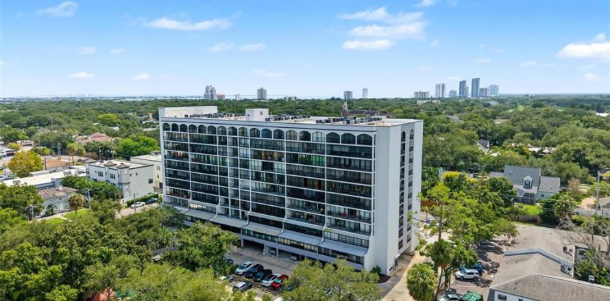 Condo à Tampa, Floride, 2 chambres  № 2408348