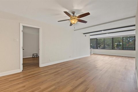 Copropriété à vendre à Tampa, Floride: 2 chambres, 130.06 m2 № 2408348 - photo 16