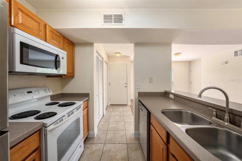 Condominio en alquiler en Palm Harbor, Florida, 1 dormitorio, 52.3 m2 № 1908457 - foto 11