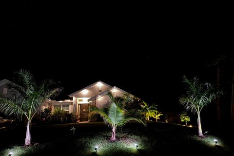 House in Sebastian, Florida 4 bedrooms, 196.02 sq.m. № 2254464 - photo 24