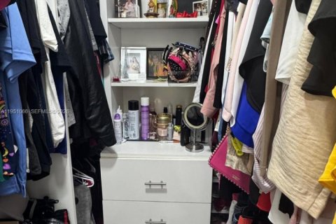 House in Homestead, Florida 3 bedrooms, 115.94 sq.m. № 2007183 - photo 18