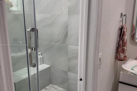 House in Homestead, Florida 3 bedrooms, 115.94 sq.m. № 2007183 - photo 19