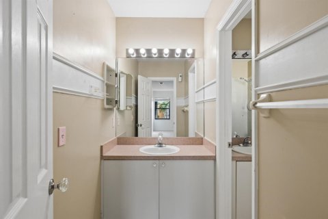 House in Coral Springs, Florida 4 bedrooms, 209.31 sq.m. № 2083272 - photo 20